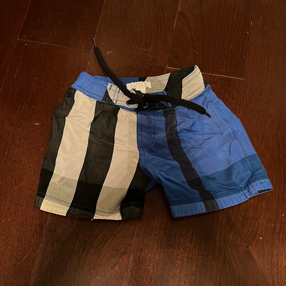 Burberry swim